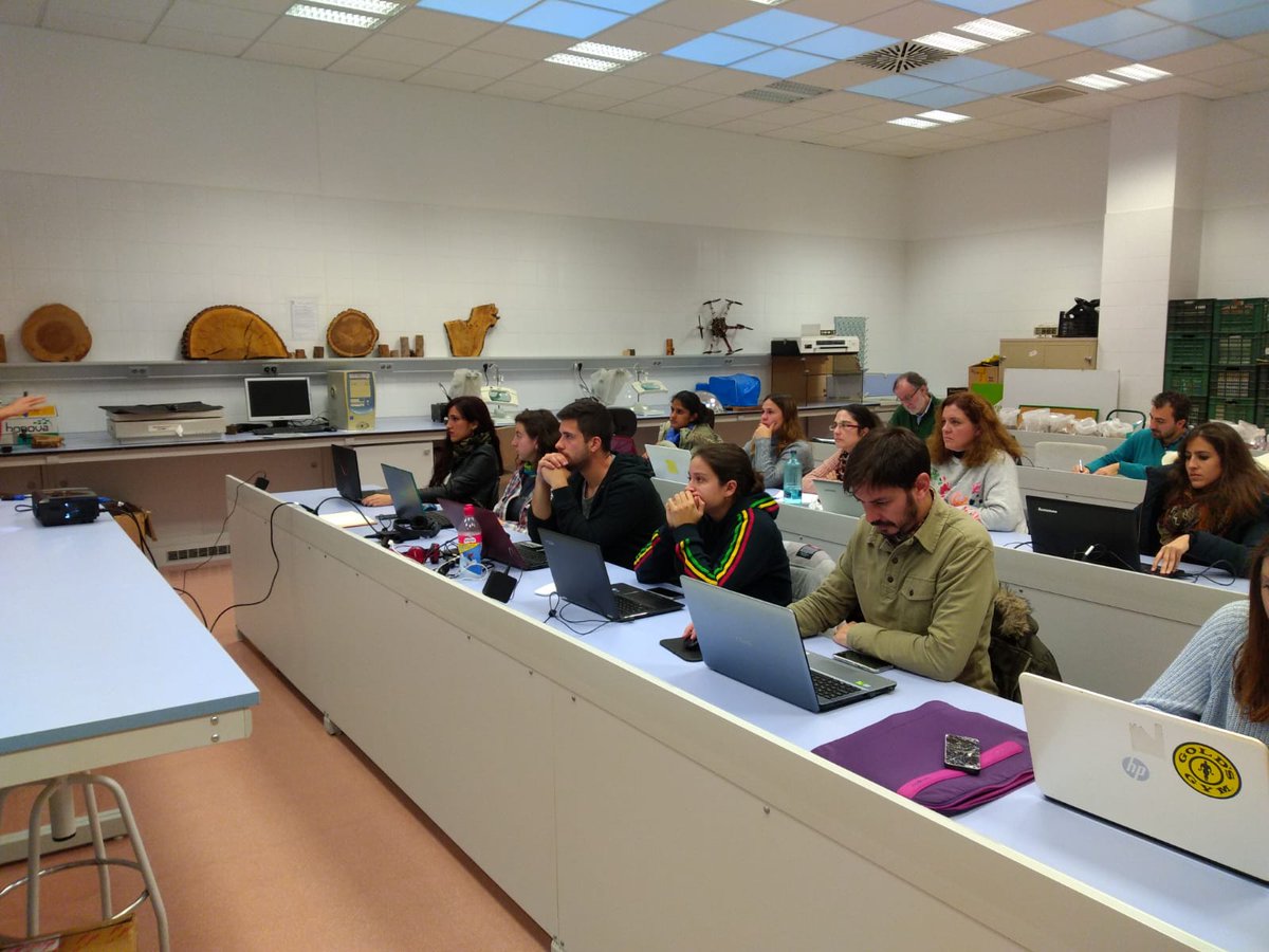 MsterGEOFOREST's tweet photo. Alumnos y personal del grupo @ersaf_uco asisten al Seminario enmarcado dentro del ciclo del seminarios del Máster Geoforest en el curso 2019/2020 #DataAnalystForForest "#Bioclim introducción al modelado de Nicho Ecológico" impartido por Dr. Neftalí Sillero @Univcordoba @ucoidep https://t.co/WYqm6yFW6P
