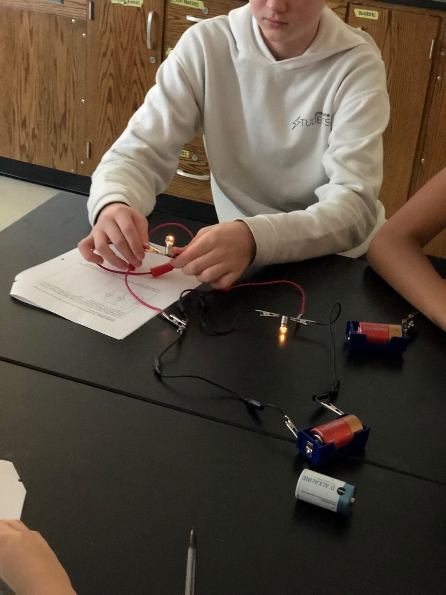 thurston_mrs's tweet photo. My 8th graders are currently in their #electricity unit! To introduce circuits I used one of my favorite resources @PhETsims which easily brings the learning to life!! Then I gave them supplies to build their own circuit, and yes one kid made one with his braces! #scienceteacher https://t.co/DmDJupciYt