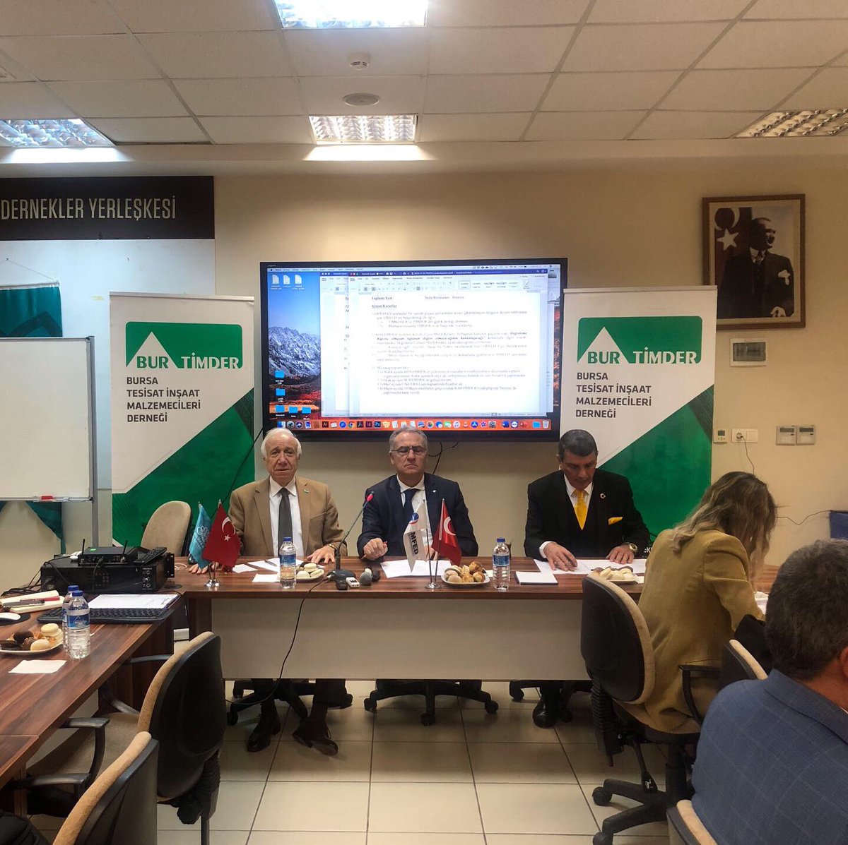 burtimder's tweet photo. Olağan TİMFED yönetim kurulu toplantımız BURTİMDER ev sahipliğinde Bursa’da gerçekleşiyor. TİMDER, DİMSİAD,KONTİMDER,TİMKODER,ANTİMDER ve KARTİMDER katılımları ile gerçekleşiyor.
.
.
#burtimder #timfed #burtimdergi #bursa https://t.co/30JcX5AE2H