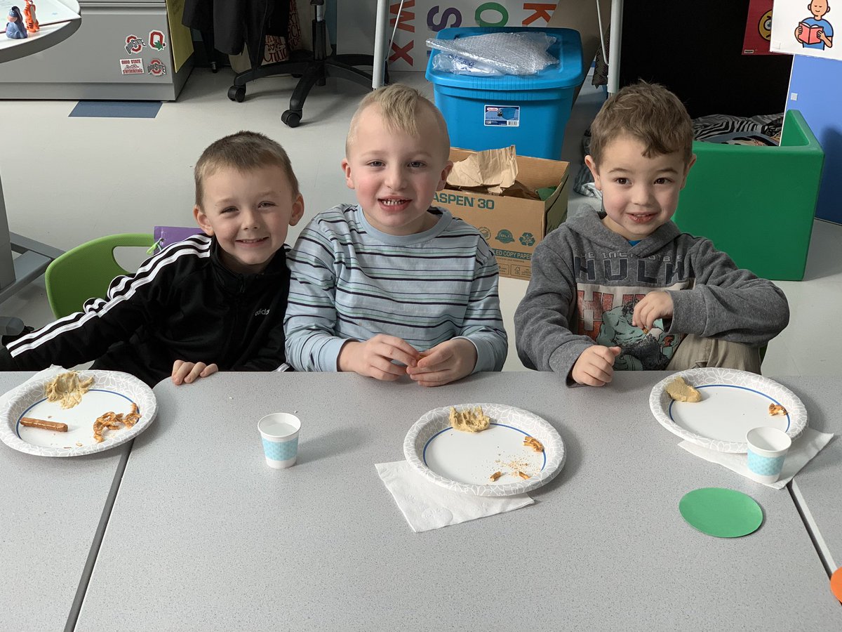 We love trying new foods in preschool! Yesterday’s snack menu: pretzels and hummus. So proud of these kids for going out of their comfort zone to try new things. <a href="/WillowvilleE/">WillowvilleElem</a> <a href="/WestCler/">West Clermont Schools</a> #WCconnects