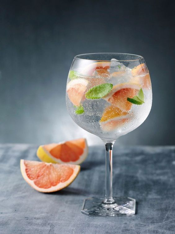 GentingMcr's tweet photo. If you're more Ginuary than Dry January, Genting Manchester have got you covered! With 16 exquisite gins to choose from, find that new combination that you just can't say no to. With the freedom to pick your gin, tonic and garnish the possibilities are endless 😍 https://t.co/tin8PCD3o0