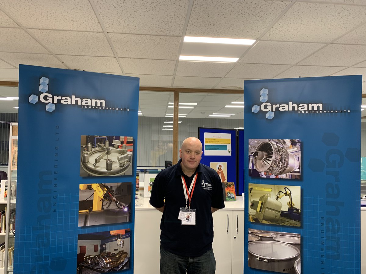 NelsonColneColl's tweet photo. Thank you to our brilliant employer partners who exhibited at our successful Engineering Apprenticeship Event last night. The LRC was buzzing with enthusiasm for #Engineering with well over 100 young people interested in a career in the sector! https://t.co/Cw1M9SGBDJ