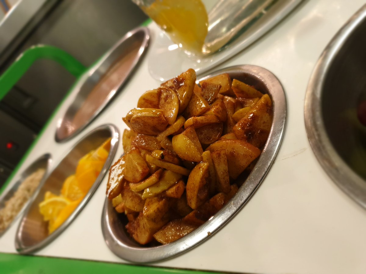 DCaterlink's tweet photo. Yoghurt Station @stmariessch - Chocolate or Natural Yoghurt with Toppings of Ginger Granola, Cinnamon Baked Apples or Fruit Pieces #Perfectpud #YoghurtYourWay
@caterlink_ltd https://t.co/WazTOuE9GB