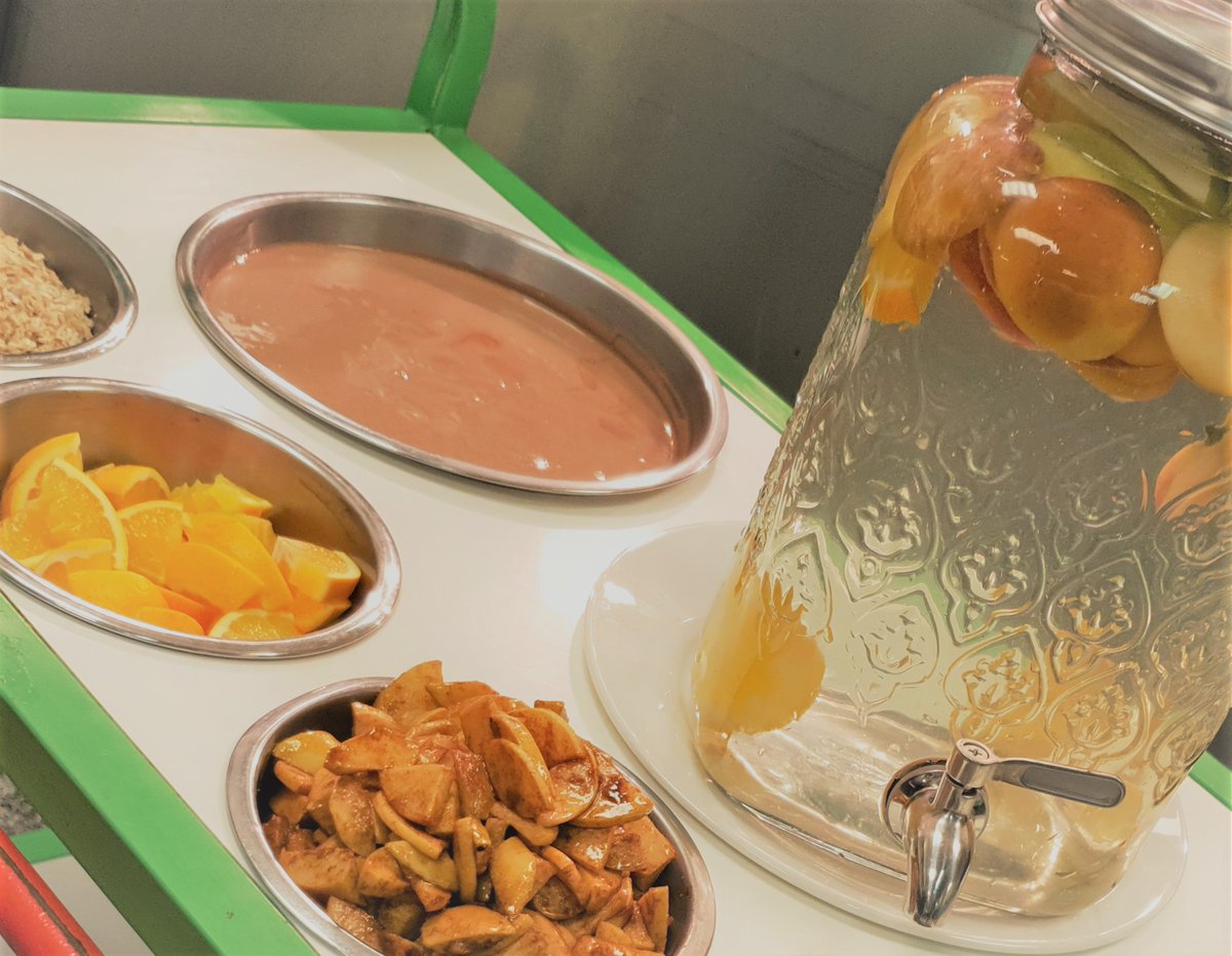 DCaterlink's tweet photo. Yoghurt Station @stmariessch - Chocolate or Natural Yoghurt with Toppings of Ginger Granola, Cinnamon Baked Apples or Fruit Pieces #Perfectpud #YoghurtYourWay
@caterlink_ltd https://t.co/WazTOuE9GB