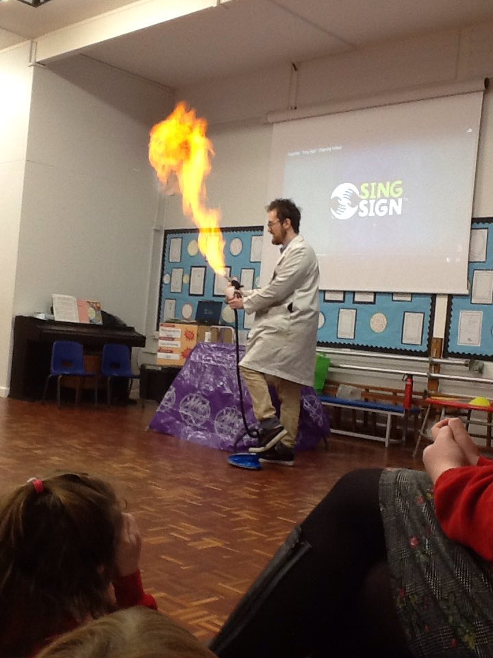 WhitestoneInfs's tweet photo. Year 1 and Year 2 had a very exciting assembly from @madscience this morning. We even had Mrs Hill taking part in an exciting experiment! #learninginscience #excitingexperiments https://t.co/wxFDikuDhN