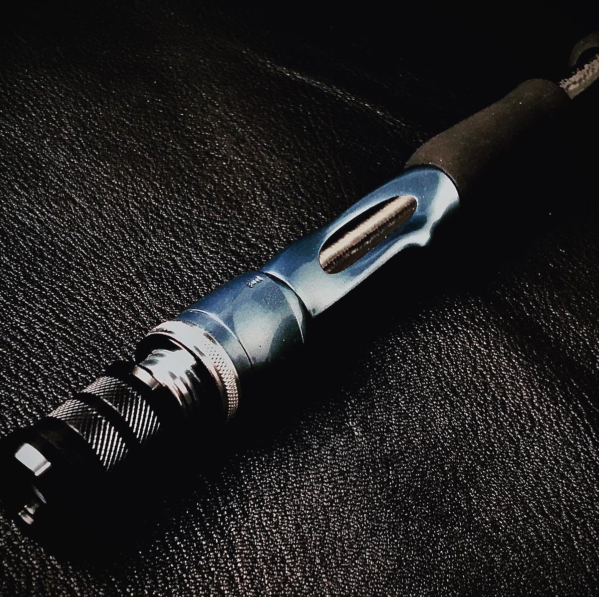 Hitotoki Works ルアー用ではなく 筏釣り師様からの2本目の可変式グリップのオーダー 異なる長さのエンドグリップを差し替え可能です 筏釣り カスタムロッド カスタムグリップ ロッドビルディング ヒトトキワークス