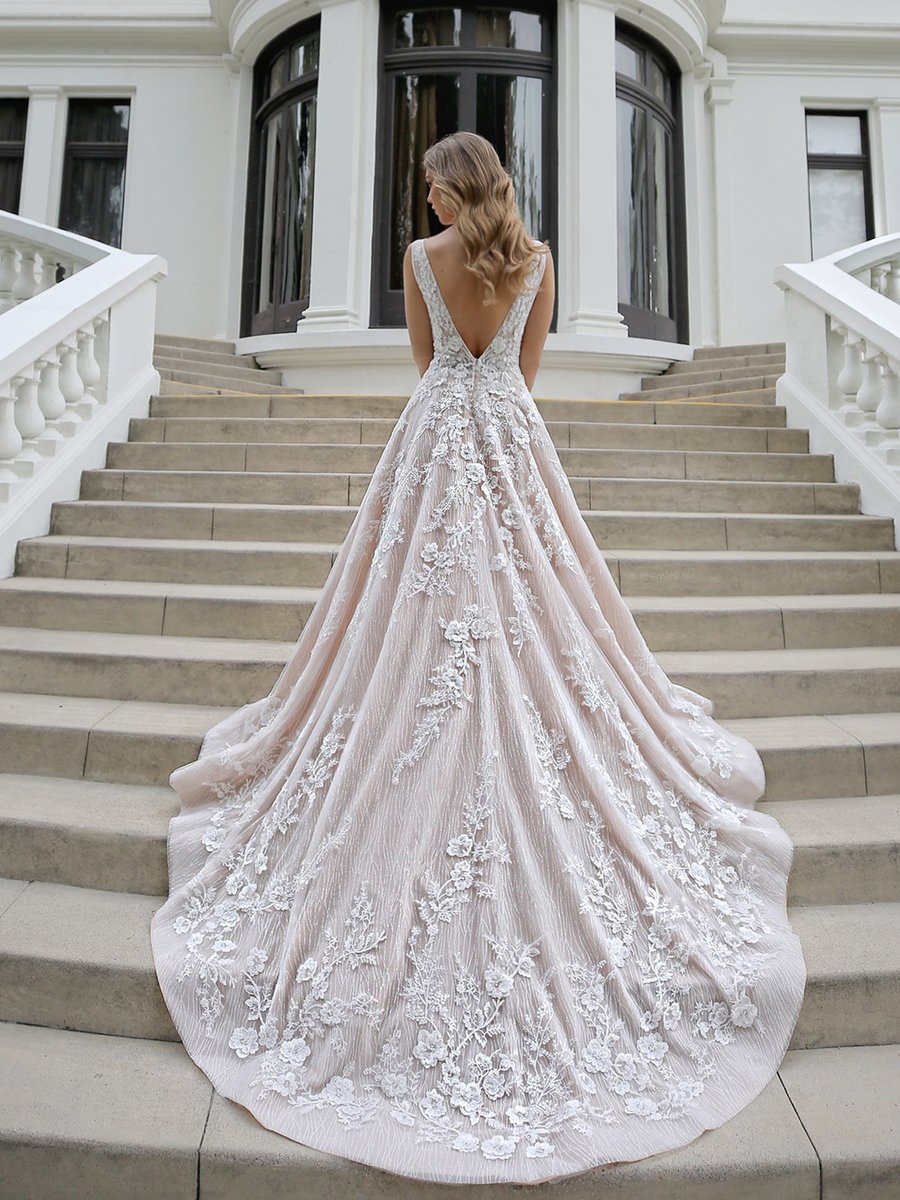 When you know... you just know 😍😍😍😍

SO much love for the beautiful MARLOWE gown 💕

bit.ly/BlueMarlowe