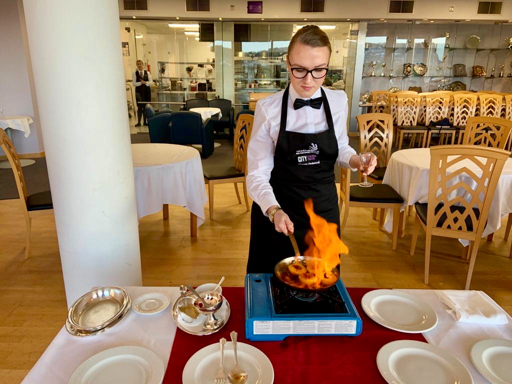 Please give a big cheer to all the #SquadUK members who completed the first phase of their training this week! Well done to the Refrigeration, Cooking and Restaurant Service Squad UK members and their Training Managers  👏🙌💪