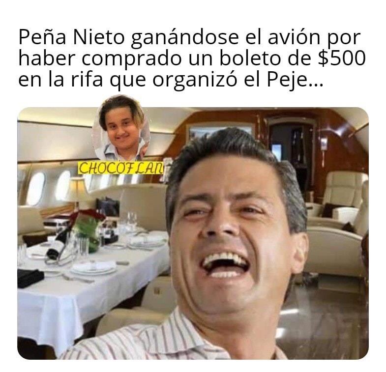 mx_gobierno's tweet photo. Peña ganando el avión en la rifa de la lotería nacional https://t.co/WWZblHesdD