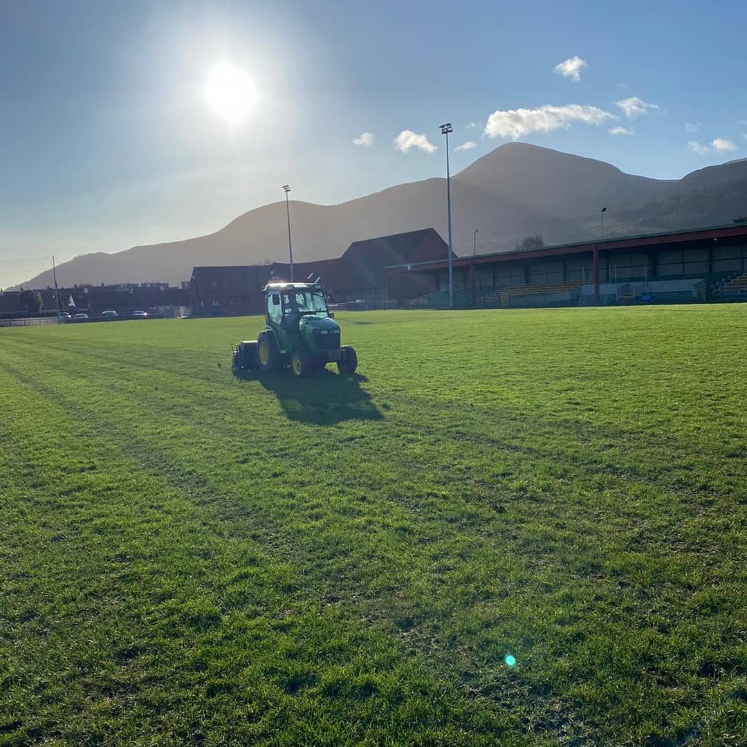 bryansfordgaa's tweet photo. Getting the pitch ready for the @UlsterGAA league home clashes with  @Naomhbridclg &amp; @BallinderryGAC.
Thanks to Niall Mc Callin @ Evergreen Maintenance plus @Rmcdonald543 &amp; stevie Brady club members.
#uptheford #inittowinit 💚 💛 💚 https://t.co/CikEkGDL6T