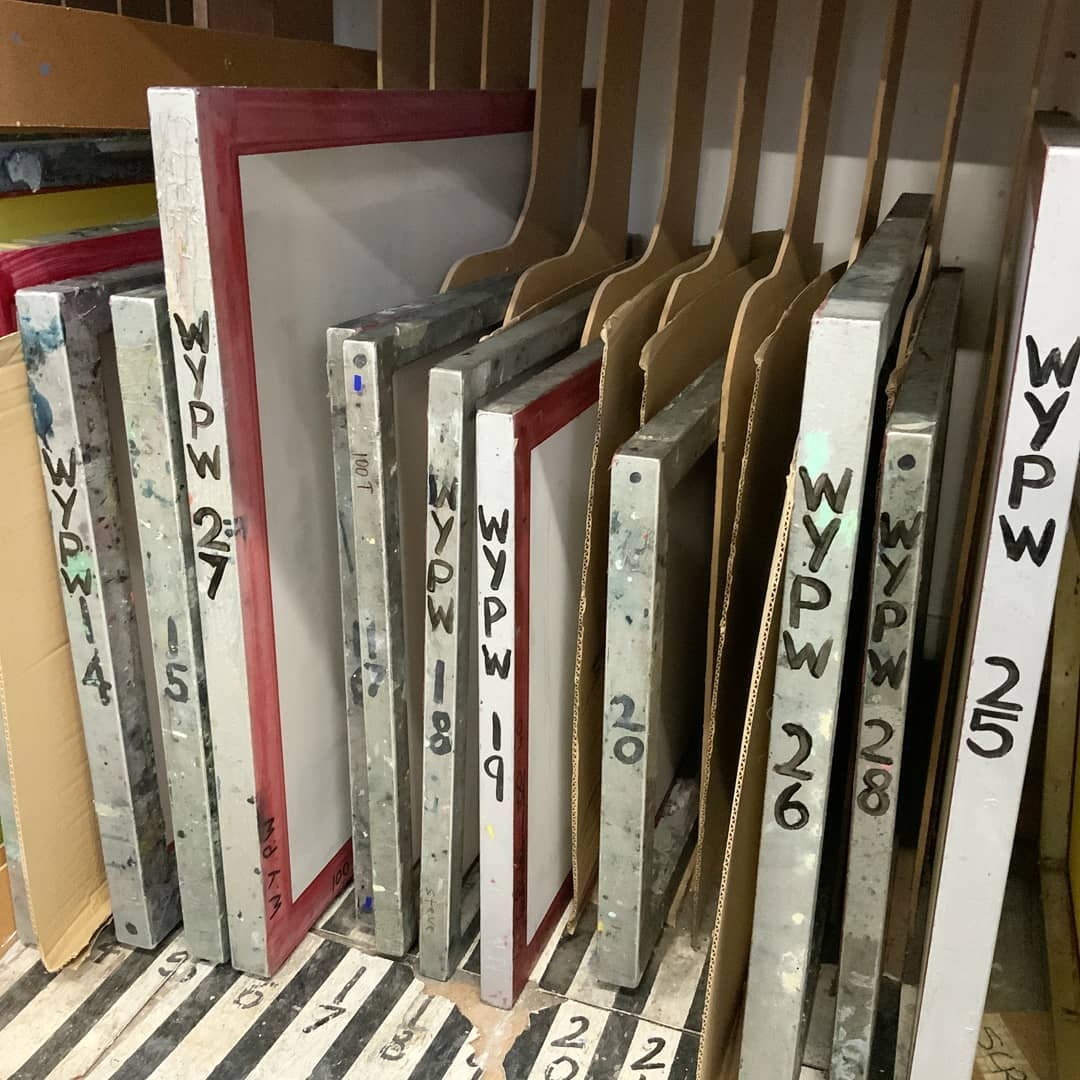 wyprintworkshop's tweet photo. New year new start right? Well look at all these FRESH clean screens back from the stretchers and ready for your images!! 😊 ♥ #getprinting #screenprinting #printmaking #freshstart #workshop https://t.co/naKcDHyw24