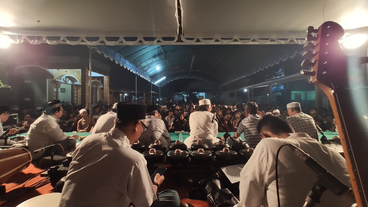PatubMbel's tweet photo. Nasib; saya menjadi saya, kamu jadi kamu, anak ibumu. Takdir; tawar-menawar antara kemauanmu dan ketentuan Allah. #MSJan https://t.co/SRFrRobsE2