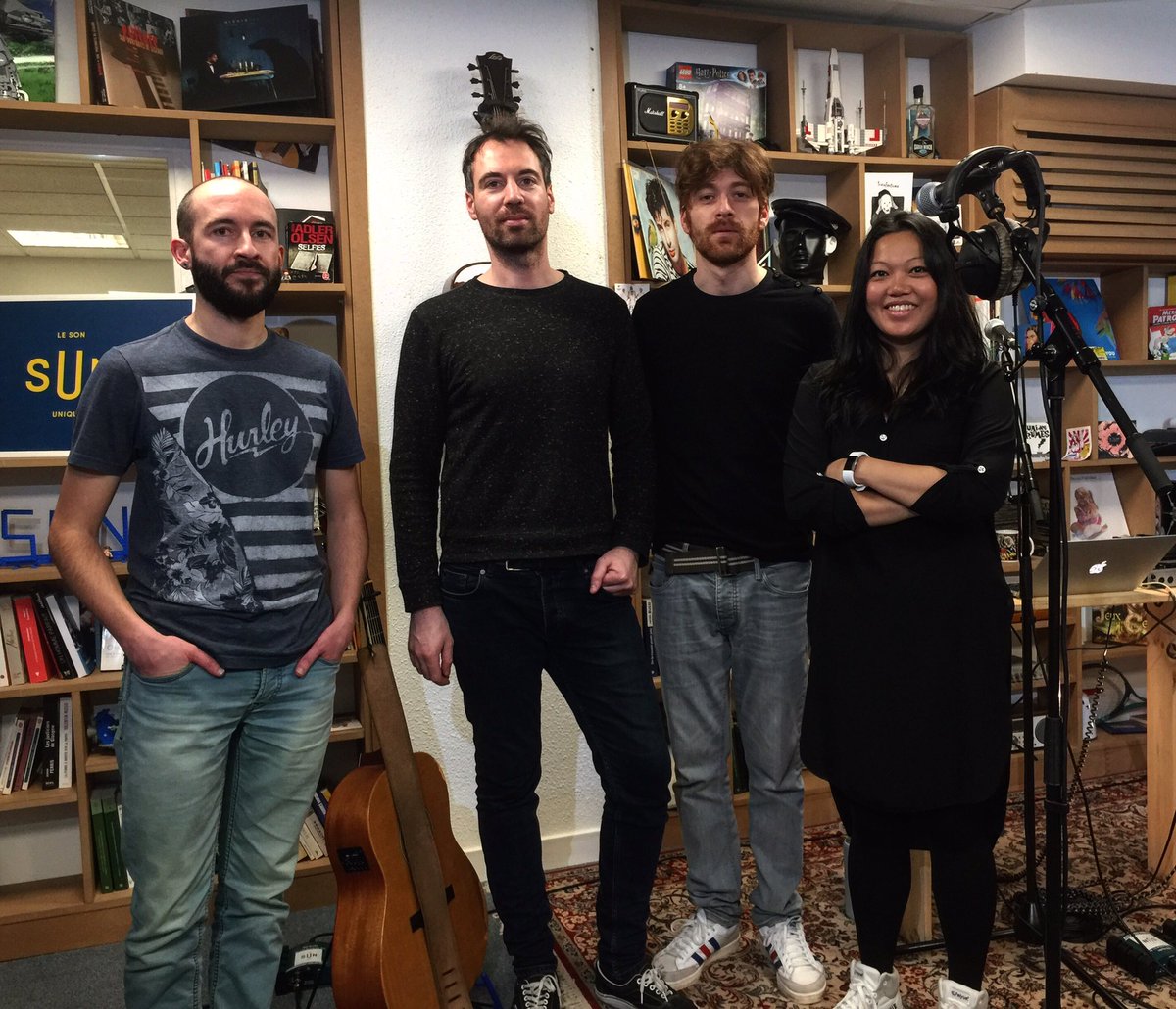 SunMusicAddict's tweet photo. Amour, amitié, vie, mort... #Malween nous chante ces différents thèmes sur des textes français et une instru très #rock ! 🤗🎸

À retrouver tout de suite sur @LeSonUnique : 93FM à #Nantes - 87.7FM à #Cholet - en DAB+ à #LaRocheSurYon et #SaintNazaire - et sur l’appli mySUN 📻 https://t.co/tR2snwLX0q