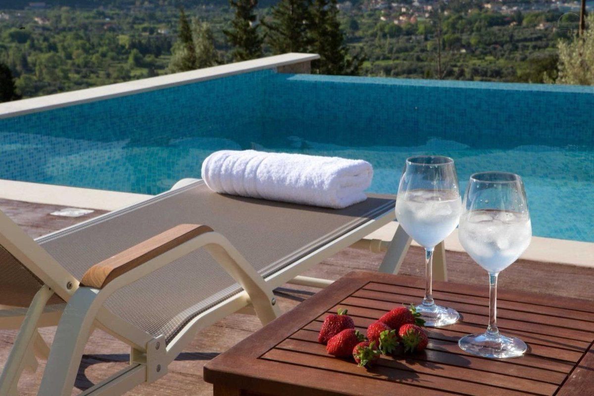 LefkadaHoliday's tweet photo. Book now the Villa that scored a 9.8 by travellers in https://t.co/75WeFSHQ9T! Find Horizon villa Anna on our wesite and book your vacation without extra fees!
.
https://t.co/KPZwEvw6UU
.
#summer2020 #lefkada #bookingcom #privatepool #seaview #vacations #reviews #highscore #book https://t.co/DM2KWg6Hr2