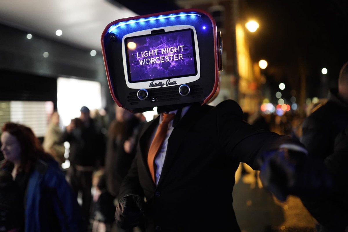 FestivalsDavid's tweet image. about to switch off for a few days &amp;amp; to sleep, final thanks to our amazing artists thank you for trusting us with your work &amp;amp; embracing / inspiring Worcester  @illumaphonium @QuaysCulture @cirquebijou @wbmusic @KitschnSync1 #ThomasBrown @lateraloffice #TVHeads #LEDFrames ❤️