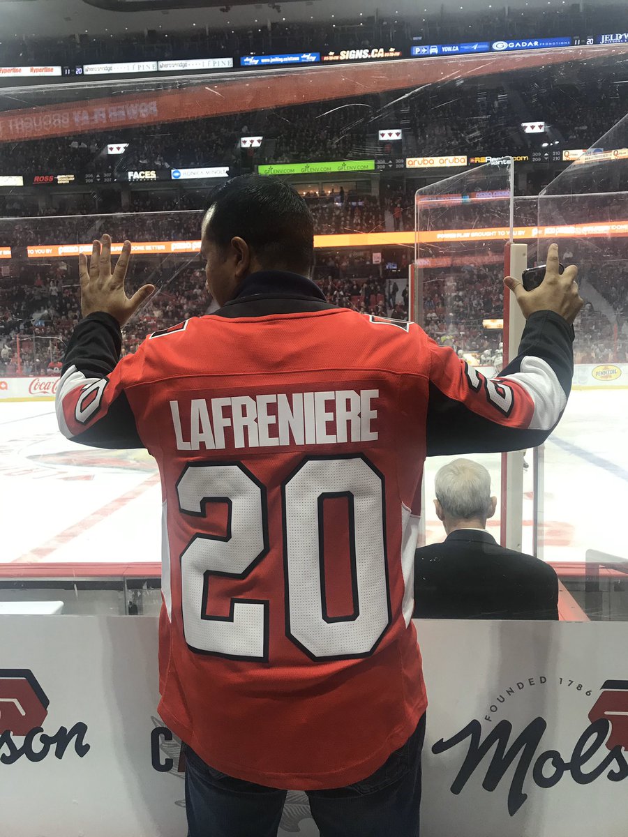 JagGhuman's tweet photo. A lot of confused fans at the CTC when I cheered for Vegas goals https://t.co/WMBqiruRnX