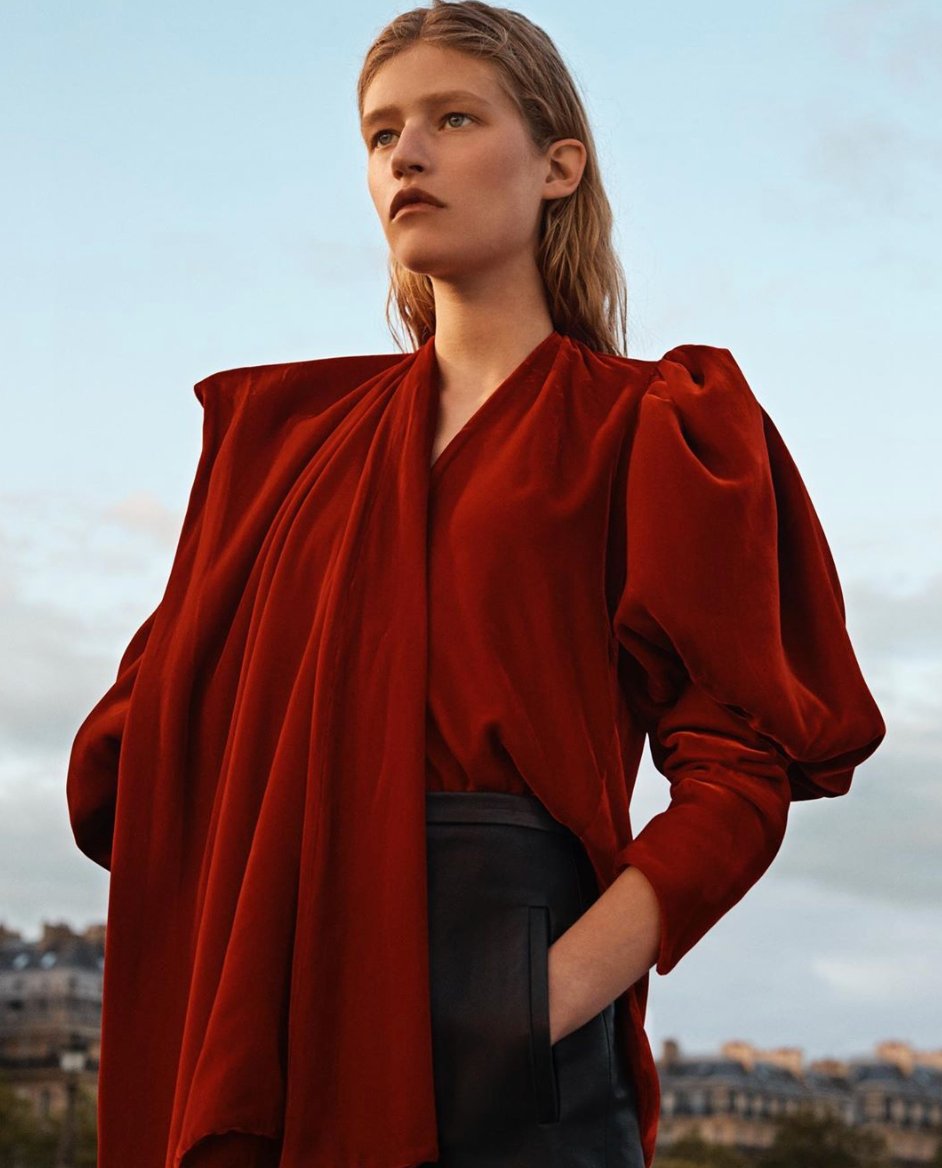 storrstorrstorr's tweet photo. Lucky for us, puff sleeves are always in. ☁️@khaite_ny https://t.co/gQDRa7PzSp