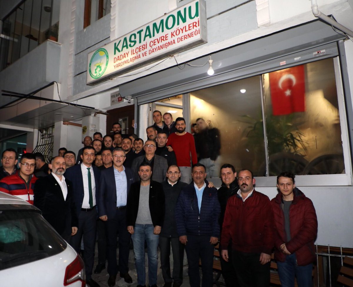 MetinCirpan's tweet photo. Belediye Başkanımız Deniz Köken ile birlikte Yeşilpınar'da bulunan Kastamonu Daday İlçesi Çevre Köyleri Yardımlaşma ve Dayanışma Derneği,ni ziyaret ettik. https://t.co/UrxYnbIuoT