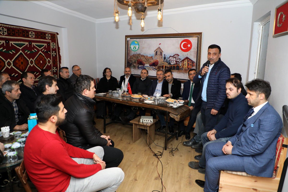MetinCirpan's tweet photo. Belediye Başkanımız Deniz Köken ile birlikte Yeşilpınar'da bulunan Kastamonu Daday İlçesi Çevre Köyleri Yardımlaşma ve Dayanışma Derneği,ni ziyaret ettik. https://t.co/UrxYnbIuoT
