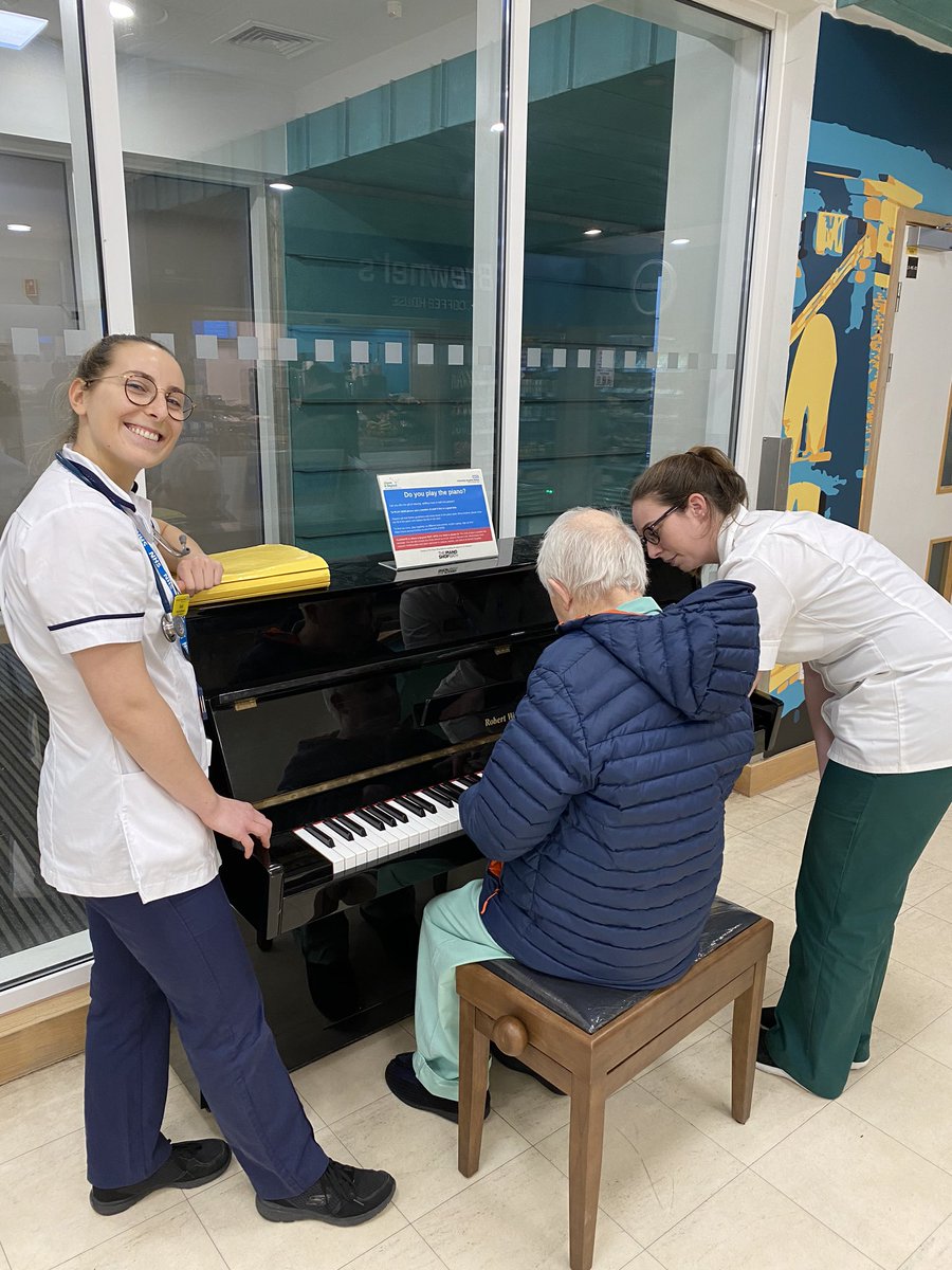 ImyOToole's tweet photo. Today we had two different #FunTimeFridays activities for the patients on #WardA528 The patients enjoyed playing #inflatabletennis followed by some #musictherapy @UHBristolNHS #ProudtoCare #MeaningfulActivities #MightyMedicine #FabChange20 https://t.co/8bitprz0A1