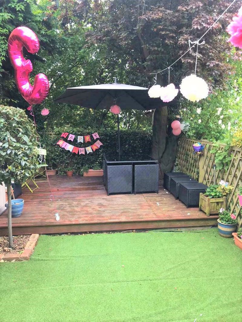 LivingLondonLtd's tweet photo. A 2 bedroom ground flat available to rent which is walking distance to High Barnet tube station.

#FridayMotivation #FridayThoughts #FridayVibes #northlondon #ForRent #lettings #LikeForLikes https://t.co/fK32CFcTBs