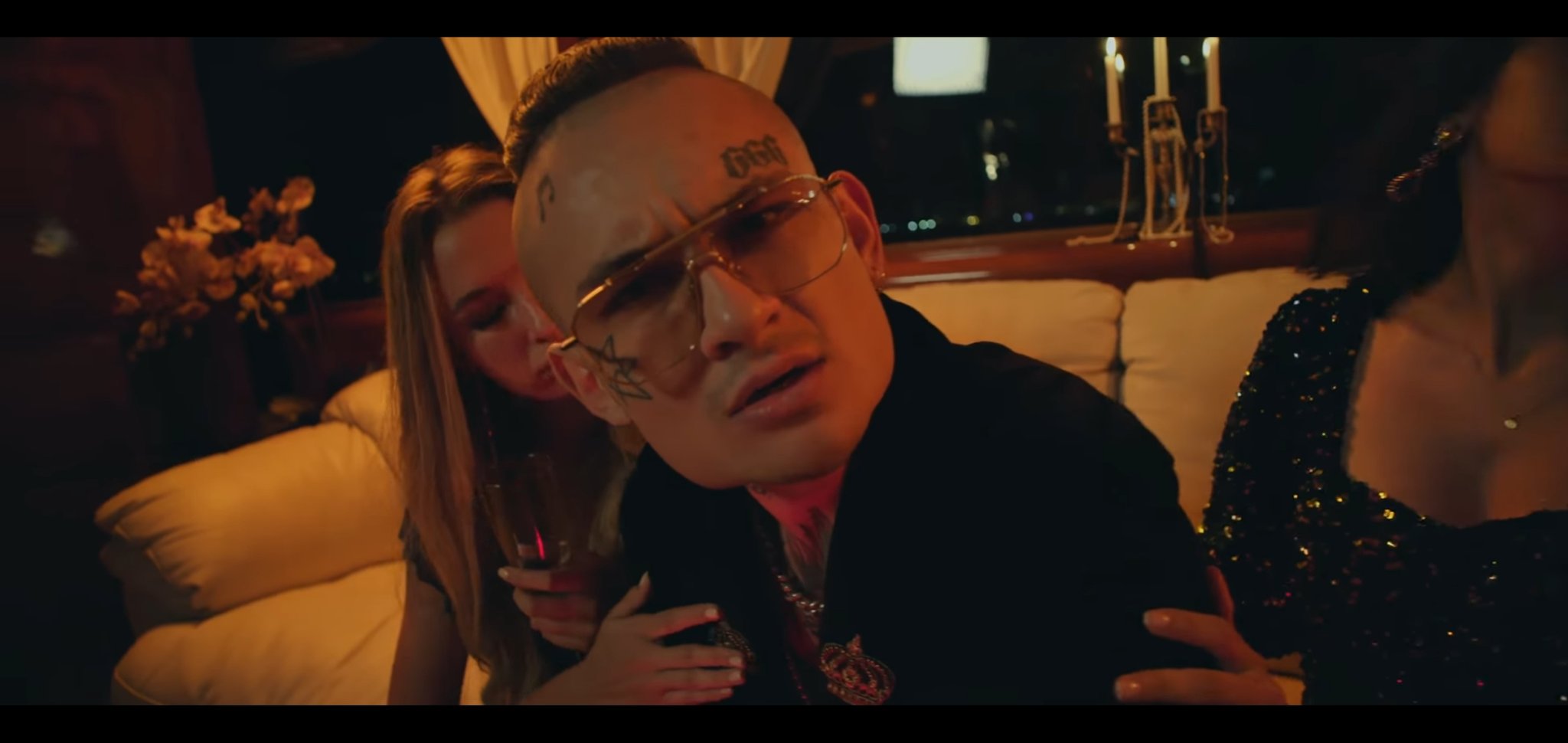 Она оно моргенштерн обложка. Ремикс инстасамка кизару моргенштерн из тик тока. Моргенштерн черный   кристалл. Моргенштерн. Моргенштерн моет.