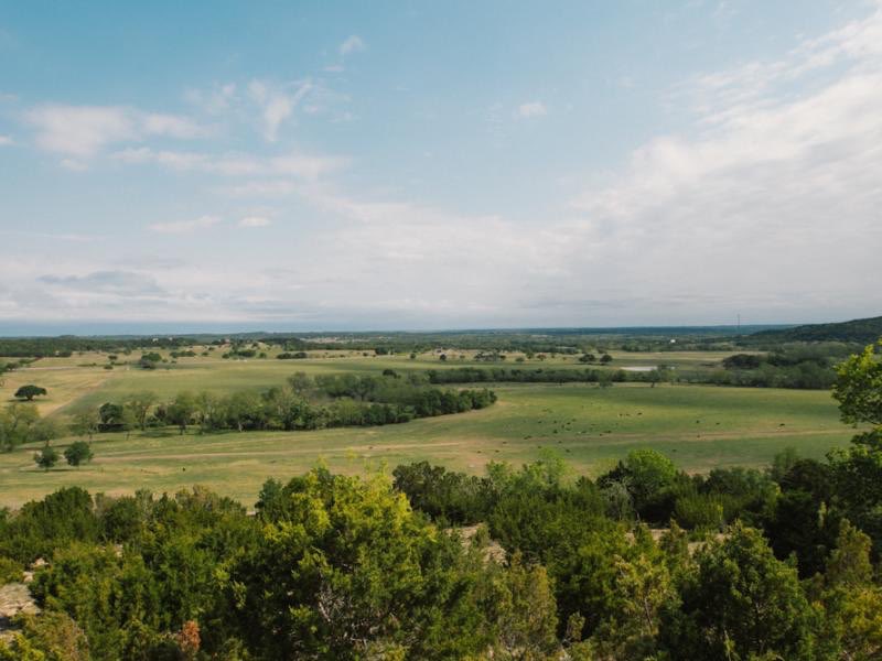 TexasLandMen's tweet photo. 𝟲𝟱𝟬 𝗮𝗰 𝗦𝗵𝗮𝗱𝗼𝘄 𝗢𝗮𝗸 𝗥𝗮𝗻𝗰𝗵--Located just one and a half hours from Downtown Dallas lies this beautiful balance of meadows, hills and over 3 miles of both sides of the Paluxy River. 𝗩𝗶𝘀𝗶𝘁 https://t.co/DHnZVh7Jwg for more info #texas #ranch #realestate https://t.co/BBltGEhYC8