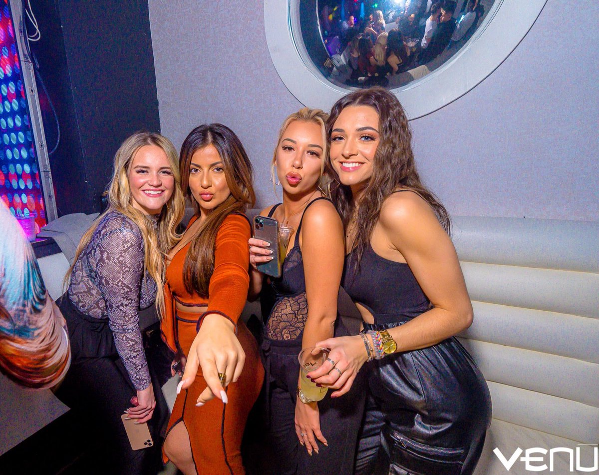 We know You Love #VenuFridays 🤪So Do We!! 😍😙
✖️
#Venu #Boston #VenuBoston #VenuNightclub #Pasha #PashaBoston #VIP #Nightlife #BottleService #Dance #Party #HipHop #Trap #Latin #EDM #Music #Weekend #BosFeed #IGBoston #December #Clubbing
