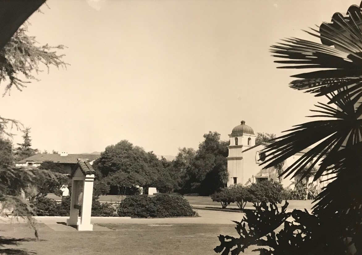 CPPSpecColl's tweet photo. A photo of the original Voorhis campus in San Dimas. This was primary campus from 1938 to 1956. On the right hand side is the Voorhis Chapel where baccalaureates and other ceremonies were held. #CPP #CPPArchives #FlashbackFriday https://t.co/b4VOmxecvl