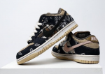 ScarpeMagazine's tweet photo. Ecco la data d’uscita delle nuove Dunk Low in collaborazione con Travis Scott 👠 ⤵️  https://t.co/ausndEWrrC https://t.co/NkjUnSdnGh