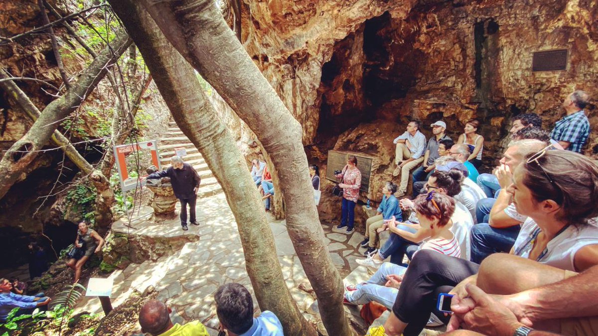 lechevallierAS's tweet photo. Great day for the 🇫🇷 team in #Kroomdrai and #Sterkfontein with Prof. José Braga and Prof. Francis Thackeray! #craddleofhumankind
📸 Marjorie Draps https://t.co/Giv5L6E4rN