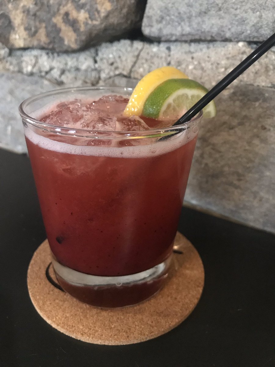 stonejug_bbq's tweet photo. #MixedBerryWhiskeySour https://t.co/nlJcm8zUdT