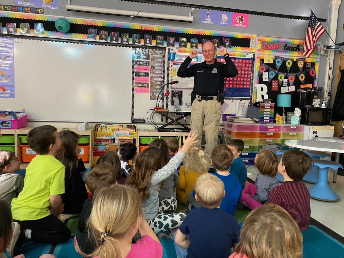 SealsMichelle's tweet photo. Community helpers give a safety talk to @A2Eberwhite kindergartners.  Thanks to @AAPD and @MottChildren for supporting our safety. @A2schools @A2SchoolsSuper https://t.co/ckToMrfFQa
