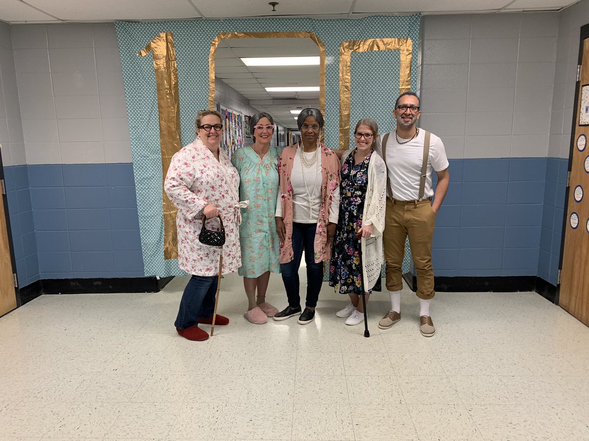 cbrown525's tweet photo. 100 days in Kindergarten with our favorite little @MilfordMariners ! #lovetoteachhere https://t.co/te7M38Lgba