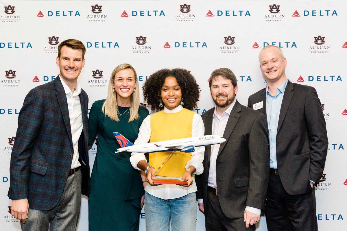 AUinvolve's tweet photo. Huge thank you to @YaraShahidi for coming out to speak to our students at the @EmergeAuburn event sponsored by @Delta and for sticking around to watch the @grownish premiere with us! Your words were so encouraging and full of inspiration! https://t.co/IZh3Spj7H4