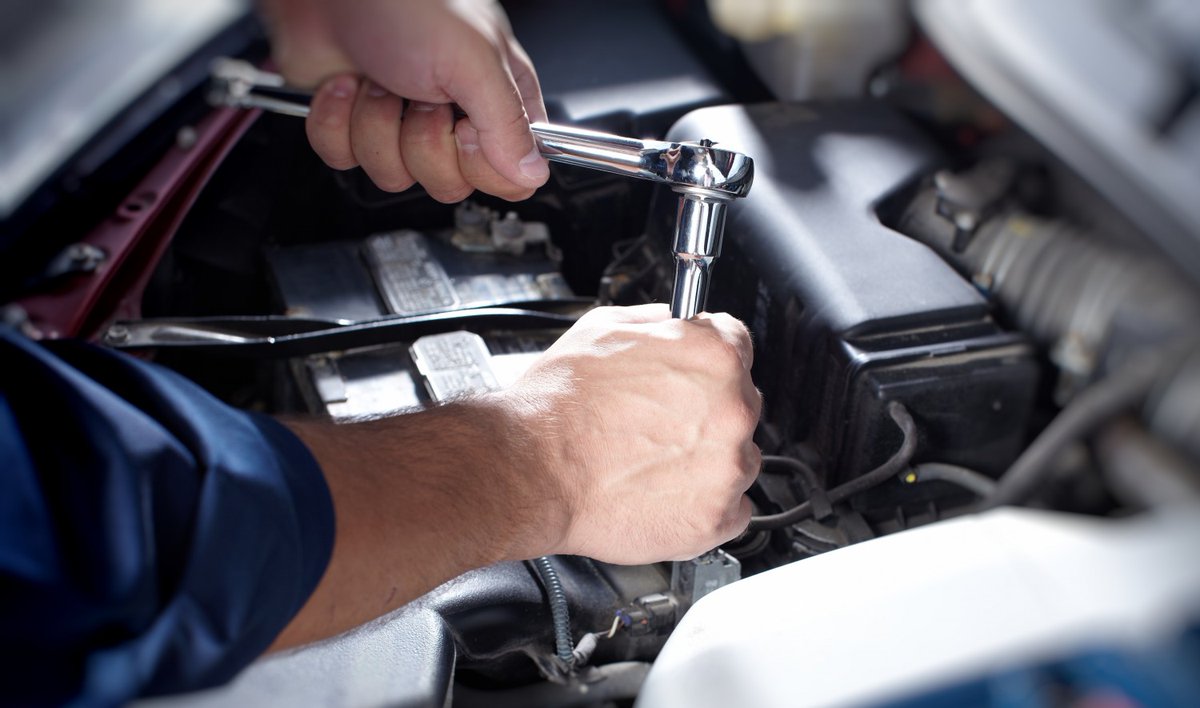 RobbiesAuto408's tweet image. Do you need help with a Tune Up? Robbie's Automotive Service can take care of that! robbiesautomotive.com/contact #CarServicesSanJose #CarInspection #FrontEndRepair #AutomotiveShopSanJose