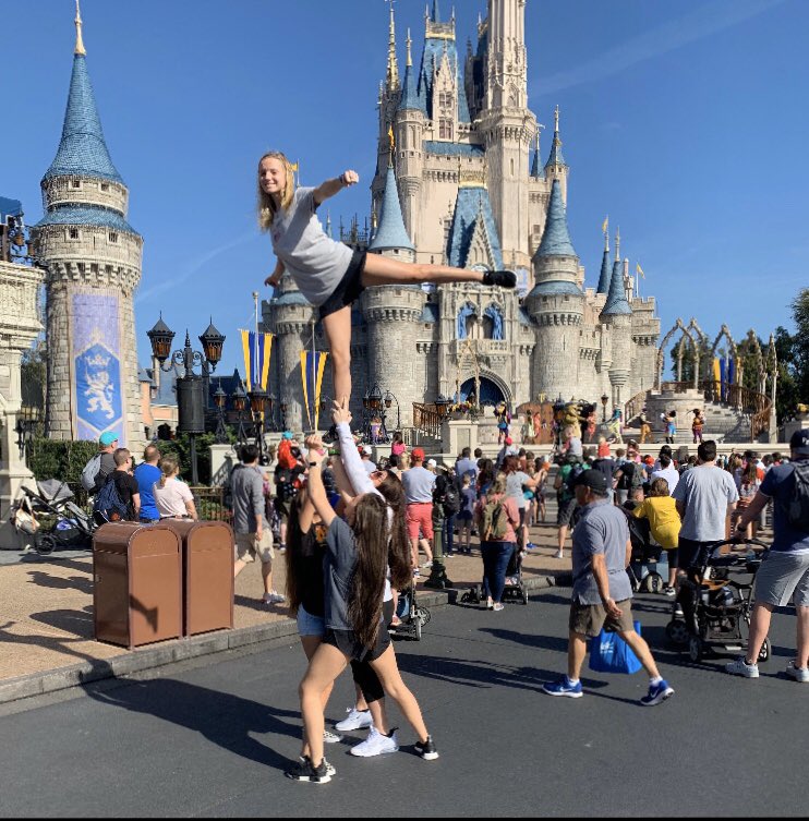 #thatsmygirls🎀 Have fun in Disney!