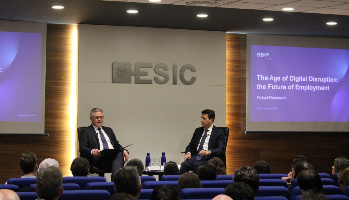 ESICValencia's tweet photo. #RafaelDomenech 'La automatización destruye empleos?? Los países que mayor desarrollo digital y de robotización tienen mayor crecimiento de empleo... El desempleo se debe a otro tipo de causas' #Conferencia con @BBVAResearch #JoséMaríaGarciaESIC https://t.co/iGbVByB4S3