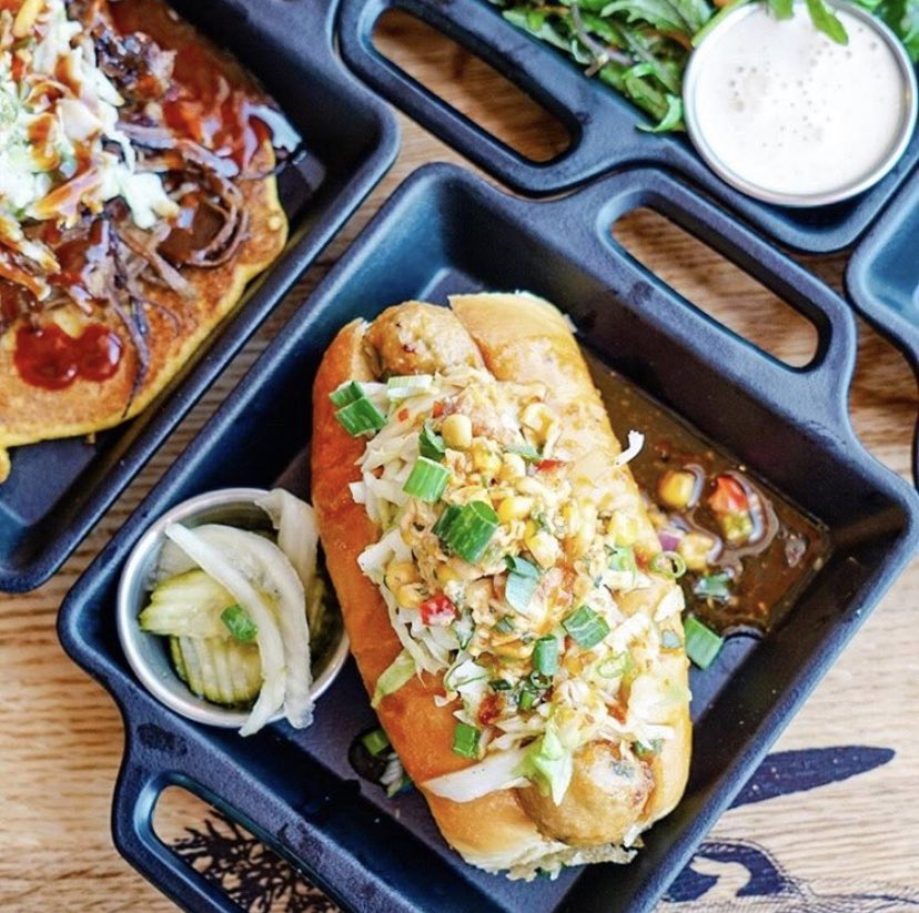 This makes us hungry beyond words! Tag a friend you'd share this meal with ❤️ or... would you save it for yourself 😏