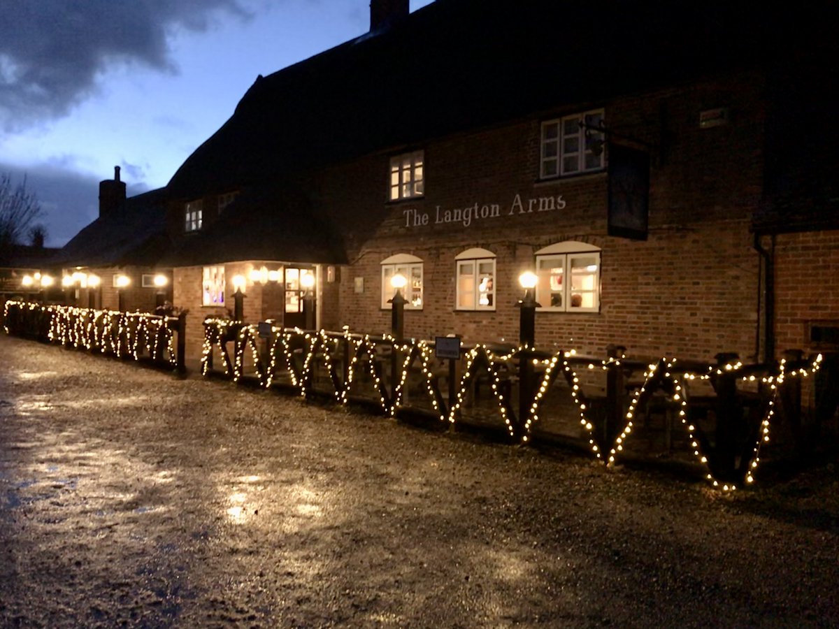 We're proud to say that if you <a href="/Google/">Google</a> "best pubs in Dorset" you'll find us firmly on page one! After 27 years of running a freehouse, this is praise indeed. Thank you.  #dorsetpubs #awardwinning #proudtobeafreehouse #27yearsandcounting #googlereviews #happyweekendall