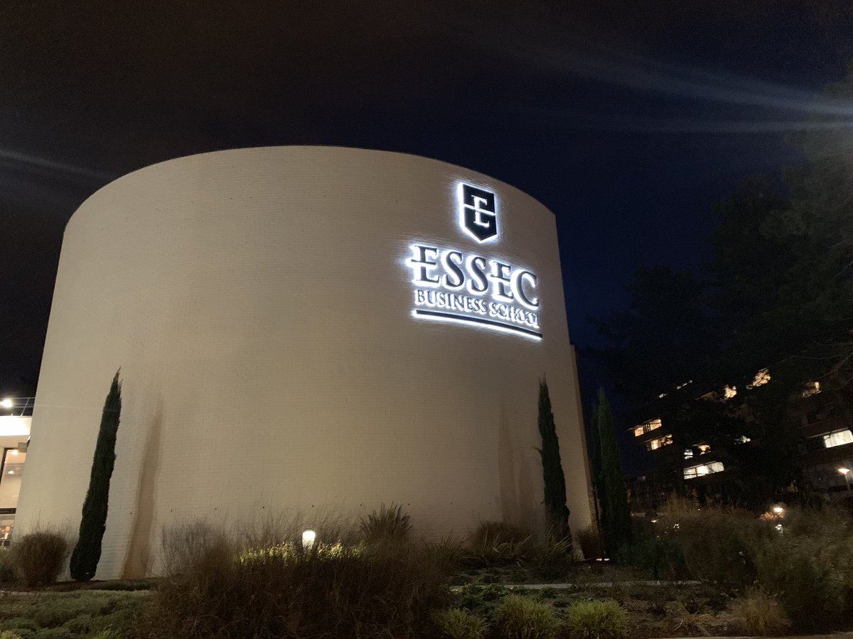 VertoneConseil's tweet photo. La #essecDWC c’est fini ! Bravo aux gagnants, mais aussi à tous les participants et partenaires. Un grand merci à l’équipe organisatrice et à l’@essec pour l’invitation ! C’est toujours plaisir ! A l’année prochaine pour tenter de soulever la coupe 🏆 https://t.co/fEs0UtZqEe