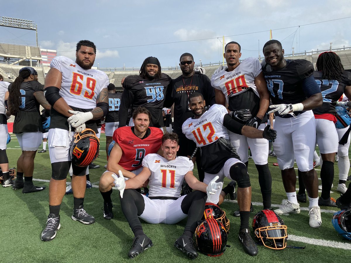 VinceAmey's tweet image. New league @XFL new teams @LAWildcats @DallasRenegades same faces! One brotherhood! Great men! #AAF #SDFleet