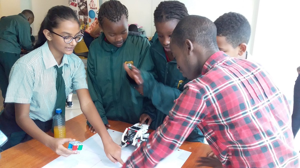 stem_rwanda's tweet photo. Green hills students visited @KigaliLibrary and they learnt #Coding    #3D_Designing    #Robotics    #Arduino and   #Mathematics with us.

#StemEducation 
#RwOt https://t.co/5tY9hWyjsn
