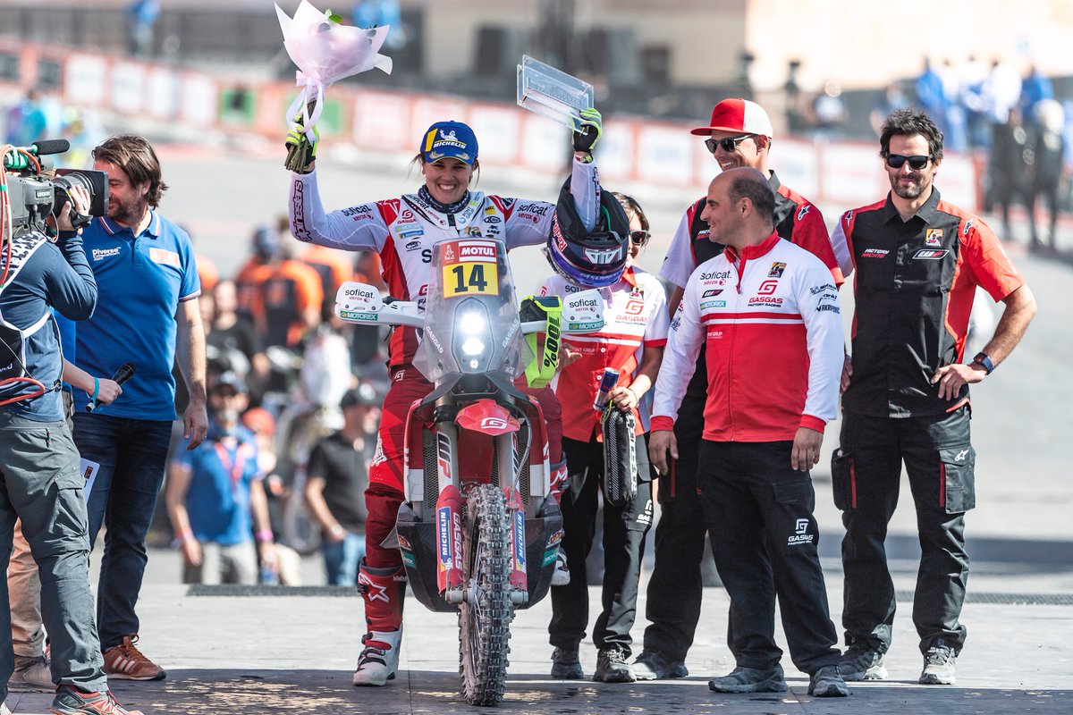 1⃣0⃣ Dakars consecutivos! No lo puedo creer! Gracias al equipo por todo! Y Muchas gracias a tod@s vosotros por el gran apoyo que siempre me dais!🙏🏻🙌🏼
-
1⃣0⃣ Dakars in a row! Can't believe it! Thanks team for everything! And thanks to everybody for the big support!🙏🏻🙌🏼
#dakar2020