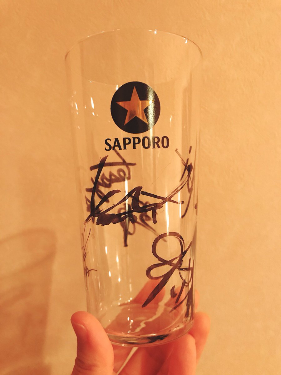 965_Harry's tweet photo. 届きました....（ ;  ; ）
めちゃくちゃ嬉しい.....ユニコーンじゃ.....｡°(°`ω´ °)°｡
ありがとうFM802.....ありがとうサッポロ黒ラベル......🍺
持つ手が震えた....
今こそ２０歳の自分に伝えてあげたい！！！生きてたらいい事あるぞ！！！！（ ;  ; ）
ありがとうございました！#レディクレ https://t.co/e3nWCGwD6h