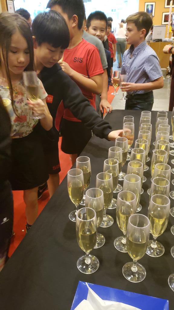 bannerbenjamin's tweet photo. The second annual Shecky Film Awards went off at #sisrocks with some amazing G5 PSA films. It was a team effort and tons of fun. @SydneyRamos17 @teachbk27 @annieferg3a and @mr_shep63 #pyp #issedu https://t.co/HDhSLdi33L