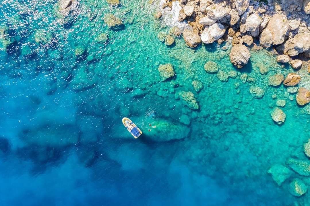 CinemaAttic's tweet photo. Juxtaposition. Contrast. The Two Sides of the Mediterranean Sea ๐๏ธ๐๐ฃโโ๏ธ Make your way in, Cinemaattic is back! Tonight from 7.30pm at @CCA_Glasgow & Edinburgh Lauriston Hall. Short Films exposing the stories behind the refugee crisis. #BeyondTheSea #CommonBorders https://t.co/svWP2CP41q