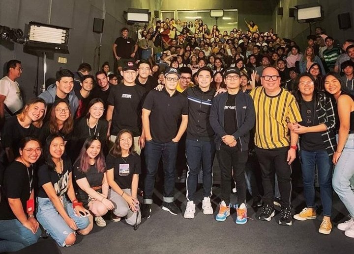 gummy_0710's tweet photo. I spy our Myles @hashtag_mccoydl with Phil Cinema's GREATEST, Direk #RaymondRed &amp; @DirekJoey and soon to be a LEGEND himself Direk @MikhailRed :) #BlockZ in cinemas Jan 29 nationwide! @StarCinema https://t.co/b6KtAvtJMu