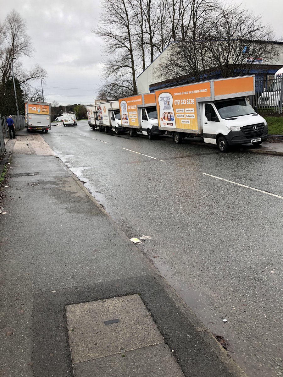 MattHamblett01's tweet photo. @SalfordCouncil just walked down Holloway Drive, Wardley Ind Est, and the entire pavement is blocked by a fleet of vans. I thought pavements were for pedestrians? https://t.co/ij8ijzfefQ