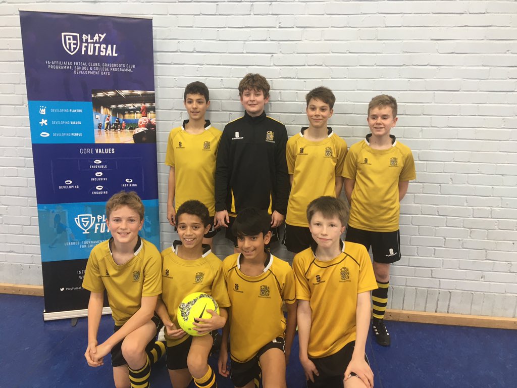 HamptonAthletic's tweet photo. U13 @HamptonSchool futsal team have won four from four so far in the @isfafootball @PlayFutsal_UK tournament &amp; hopeful of making the final! 🤞🏻 🥅 ⚽️ https://t.co/CT5m07JEIn